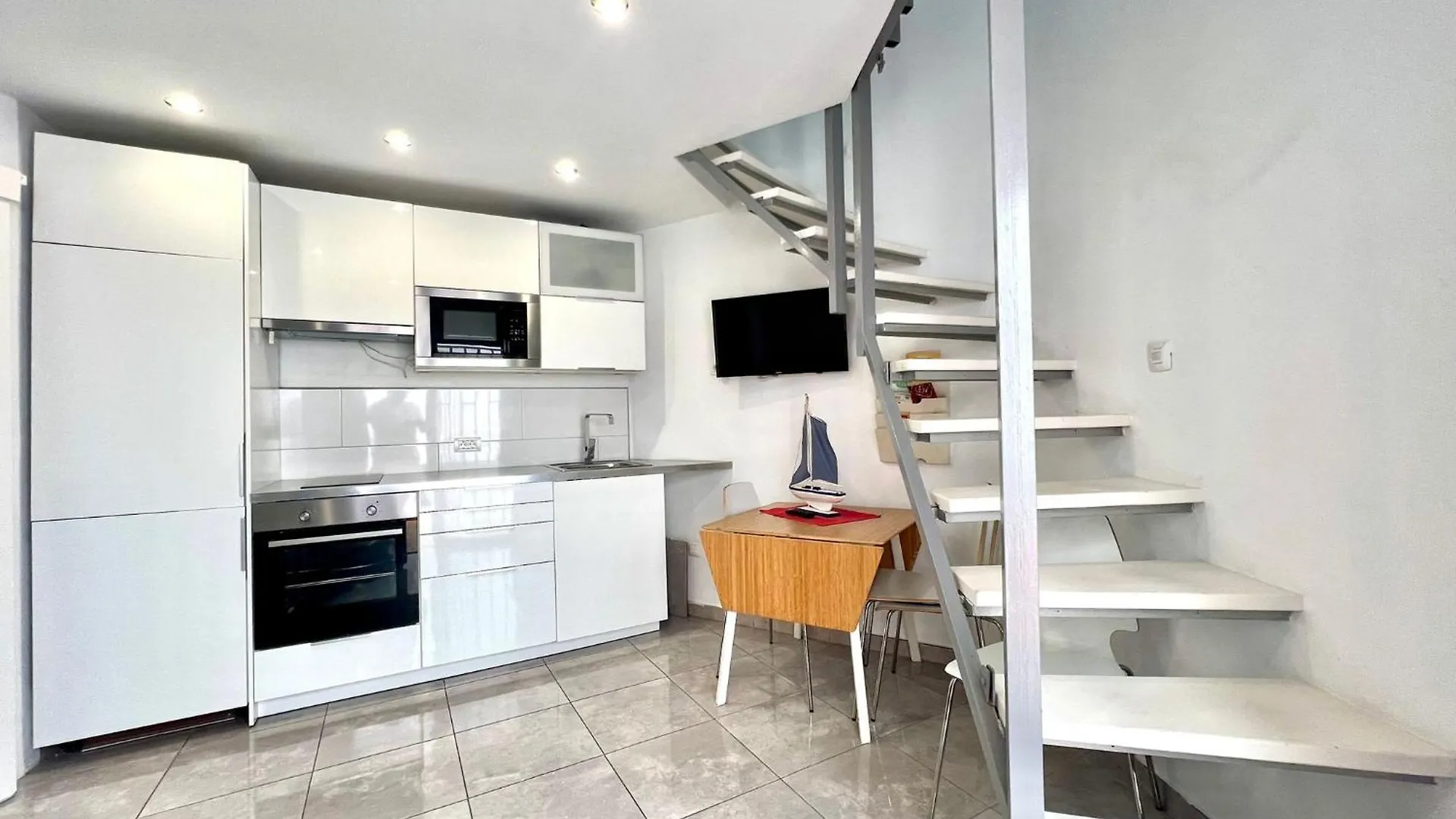 Apartamento Modern 1Br Bungalow 50 M To Beach Arona  España
